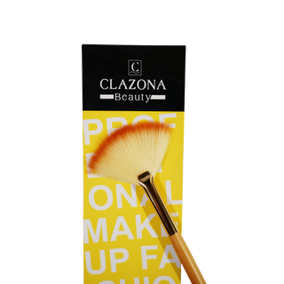 Fan Makeup Brush – Perfect for Highlighting & Finishing Touches (NO.10)